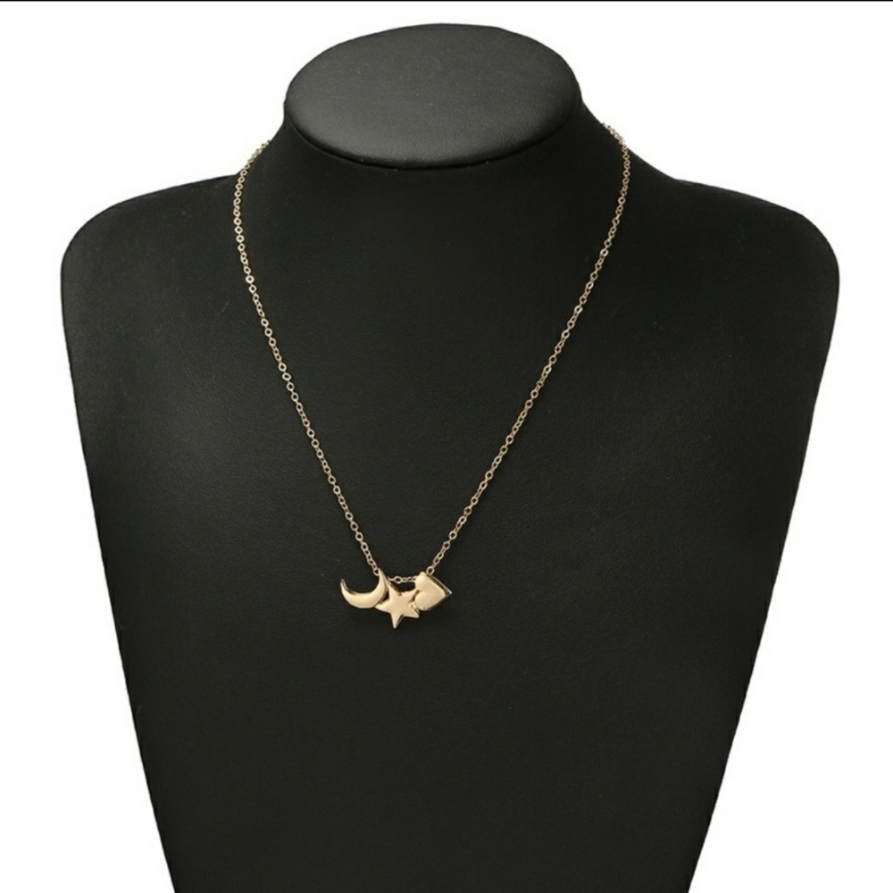 ‼️CLEARANCE PRICE FIRM‼️💥Moon,Star, Heart Necklace💥 - Picture 3 of 4